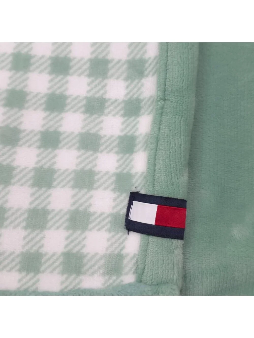 Tommy Hilfiger Reversible Lush Throw Blanket Plush 50x70 Green & Modern Check
